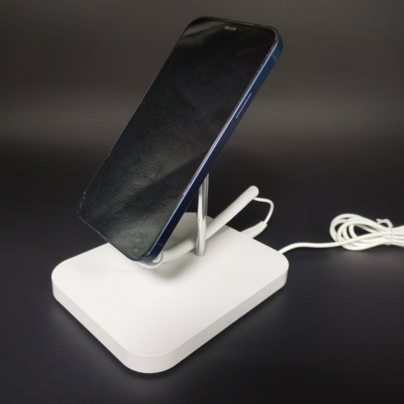 In Store Display of Mobile Ant - Controller Charging Stand 评论和价格